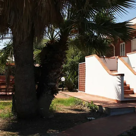 Casa Glicine Feriehus *